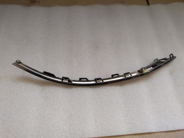 bontott HYUNDAI TUCSON II Jobb hátsó Lökhárító Díszléc