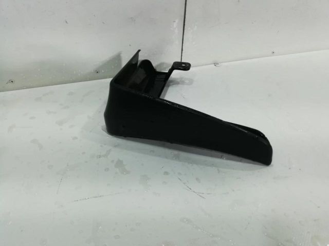 bontott HYUNDAI TUCSON II Jobb hátsó Sárvédő Gumi