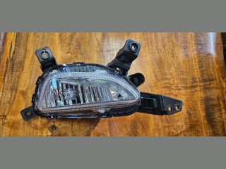 bontott HYUNDAI TUCSON II Jobb Ködfényszóró