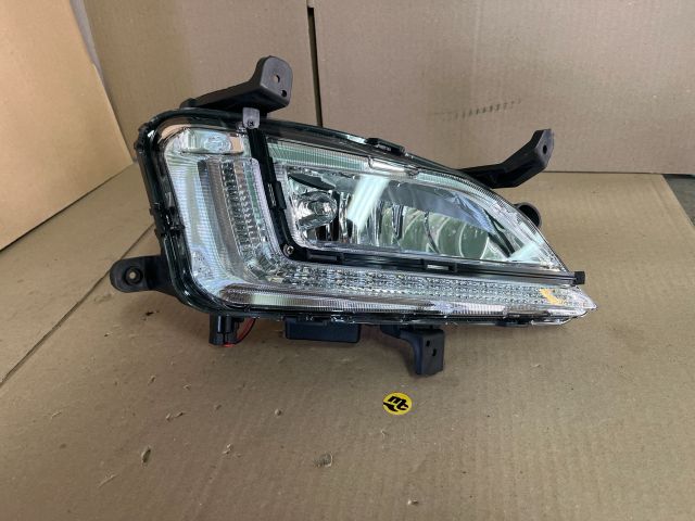 bontott HYUNDAI TUCSON II Jobb Ködfényszóró