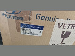 bontott HYUNDAI TUCSON II Jobb Ledes Fényszóró