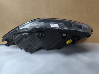 bontott HYUNDAI TUCSON II Jobb Ledes Fényszóró