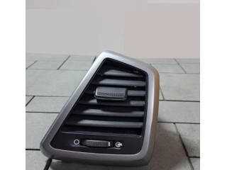 bontott HYUNDAI TUCSON II Jobb Szellőző