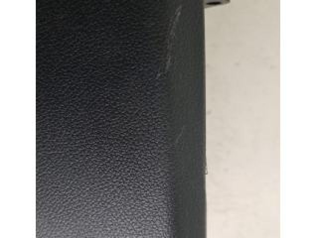 bontott HYUNDAI TUCSON II Kesztyűtartó