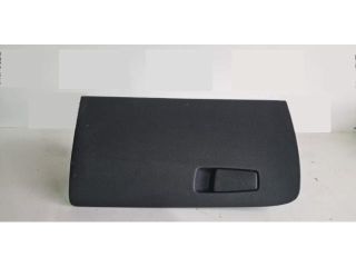 bontott HYUNDAI TUCSON II Kesztyűtartó