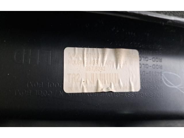 bontott HYUNDAI TUCSON II Kesztyűtartó