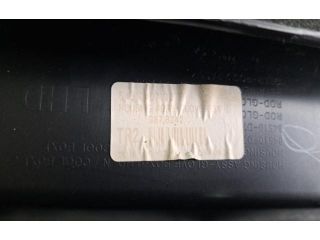 bontott HYUNDAI TUCSON II Kesztyűtartó