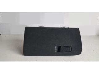 bontott HYUNDAI TUCSON II Kesztyűtartó