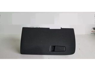 bontott HYUNDAI TUCSON II Kesztyűtartó