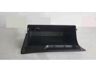 bontott HYUNDAI TUCSON II Kesztyűtartó