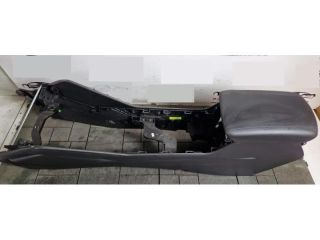 bontott HYUNDAI TUCSON II Könyöklő