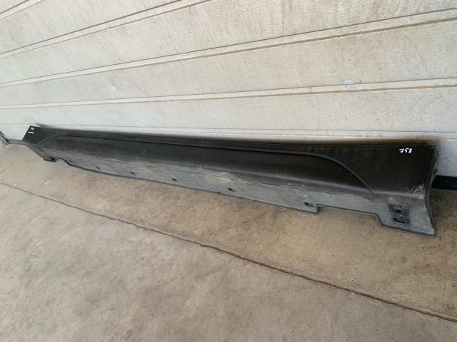 bontott HYUNDAI TUCSON II Küszöb Burkolat