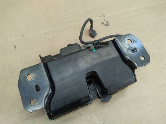 bontott HYUNDAI TUCSON II Motorháztető Zárszerkezet