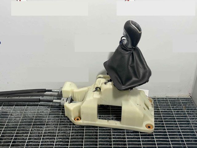 bontott HYUNDAI TUCSON II Váltógomb