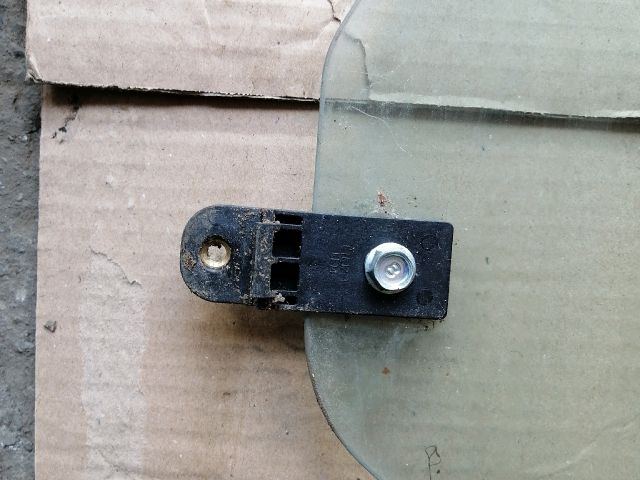 bontott HYUNDAI TUCSON Jobb első Ablak