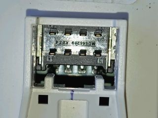 bontott HYUNDAI TUCSON Jobb első Ablakemelő Kapcsoló