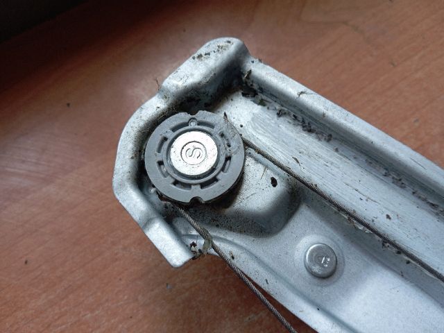 bontott HYUNDAI TUCSON Jobb első Ablakemelő Szerkezet (Elektromos)