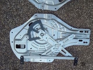 bontott HYUNDAI TUCSON Jobb első Ablakemelő Szerkezet (Elektromos)