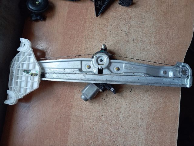 bontott HYUNDAI TUCSON Jobb első Ablakemelő Szerkezet (Elektromos)