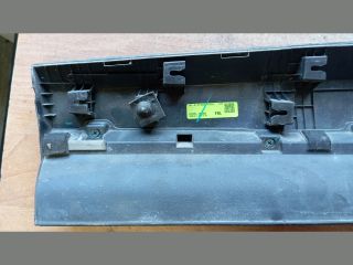 bontott HYUNDAI TUCSON Jobb első Ajtó Díszléc