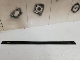 bontott HYUNDAI TUCSON Jobb első Ajtó Díszléc