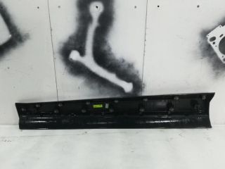 bontott HYUNDAI TUCSON Jobb első Ajtó Díszléc