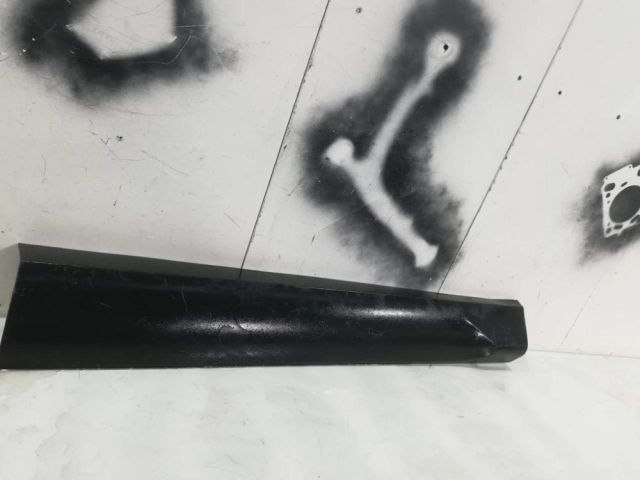 bontott HYUNDAI TUCSON Jobb első Ajtó Díszléc