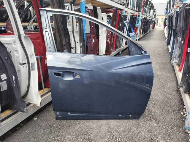 bontott HYUNDAI TUCSON Jobb első Ajtó (Üres lemez)