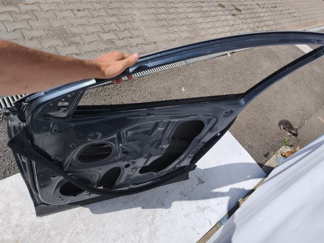 bontott HYUNDAI TUCSON Jobb első Ajtó (Üres lemez)