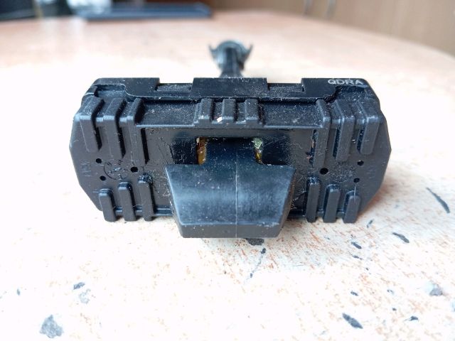 bontott HYUNDAI TUCSON Jobb első Ajtóhatároló