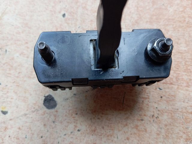 bontott HYUNDAI TUCSON Jobb első Ajtóhatároló