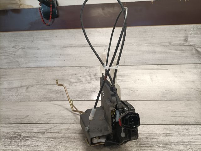 bontott HYUNDAI TUCSON Jobb első Ajtózár