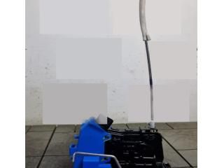 bontott HYUNDAI TUCSON Jobb első Ajtózár