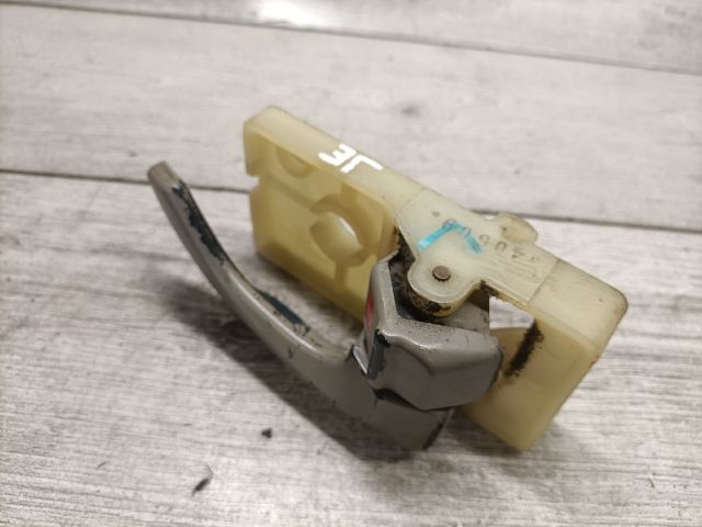 bontott HYUNDAI TUCSON Jobb első Belső Kilincs