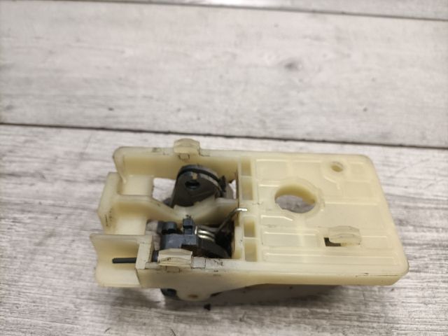 bontott HYUNDAI TUCSON Jobb első Belső Kilincs