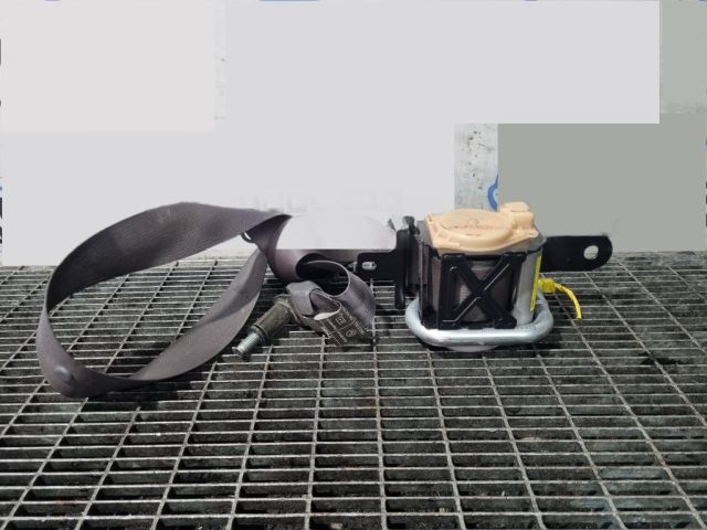 bontott HYUNDAI TUCSON Jobb első Biztonsági Öv