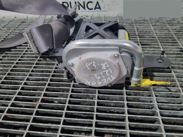 bontott HYUNDAI TUCSON Jobb első Biztonsági Öv