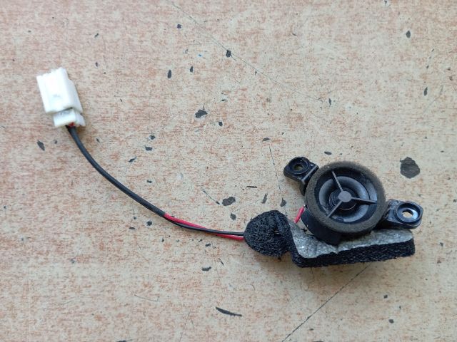 bontott HYUNDAI TUCSON Jobb első Hangszóró