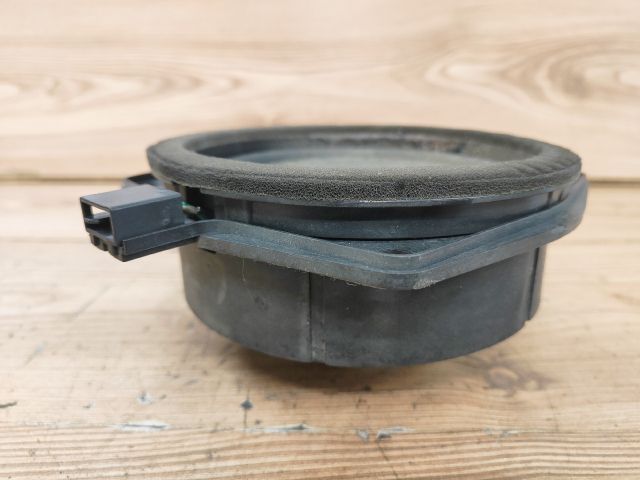 bontott HYUNDAI TUCSON Jobb első Hangszóró