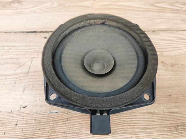 bontott HYUNDAI TUCSON Jobb első Hangszóró