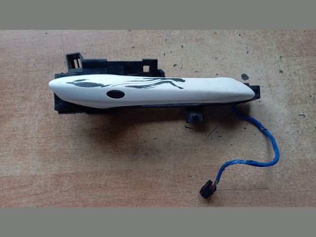 bontott HYUNDAI TUCSON Jobb első Külső Kilincs