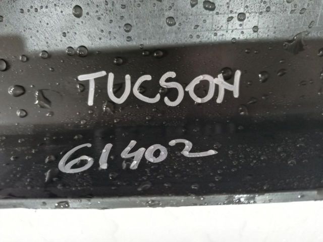 bontott HYUNDAI TUCSON Jobb első Küszöb Díszléc