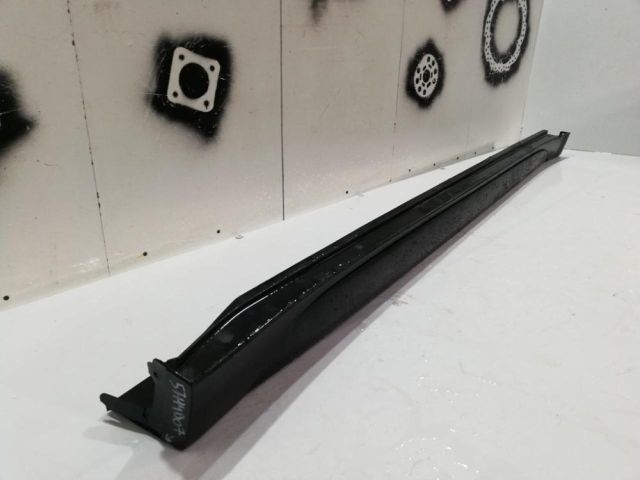 bontott HYUNDAI TUCSON Jobb első Küszöb Díszléc