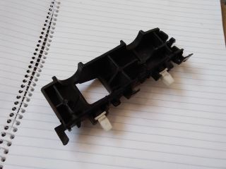 bontott HYUNDAI TUCSON Jobb első Oldal Lökhárító Tartó (Műanyag)