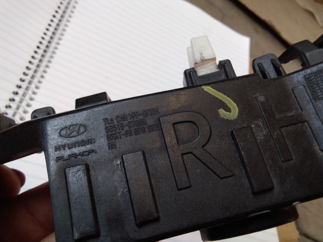 bontott HYUNDAI TUCSON Jobb első Oldal Lökhárító Tartó (Műanyag)