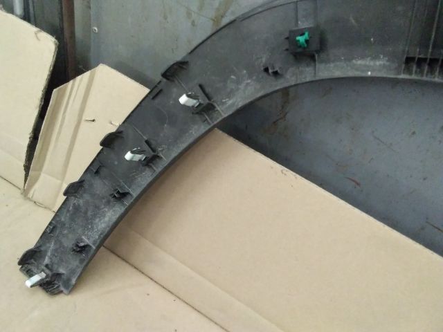 bontott HYUNDAI TUCSON Jobb első Sárvédő Díszléc