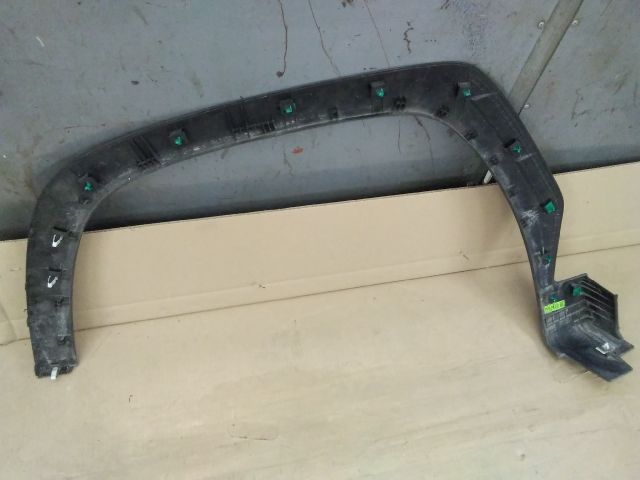 bontott HYUNDAI TUCSON Jobb első Sárvédő Díszléc