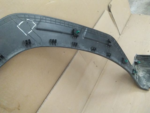 bontott HYUNDAI TUCSON Jobb első Sárvédő Díszléc