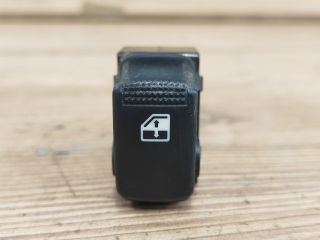 bontott HYUNDAI TUCSON Jobb hátsó Ablakemelő Kapcsoló