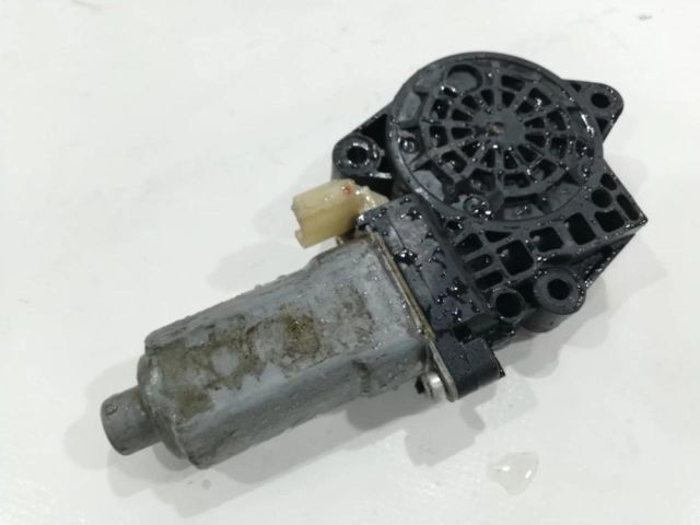 bontott HYUNDAI TUCSON Jobb hátsó Ablakemelő Motor